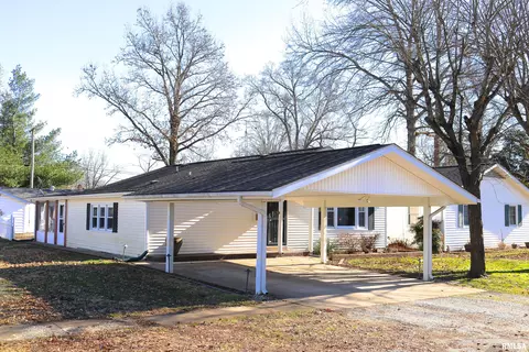 504 N 8th St, Herrin, IL 62948 photo 3