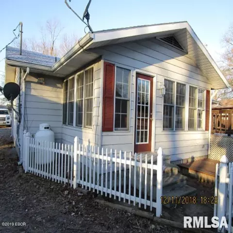 1200 Academy St, Eldorado, IL 62930 photo 2