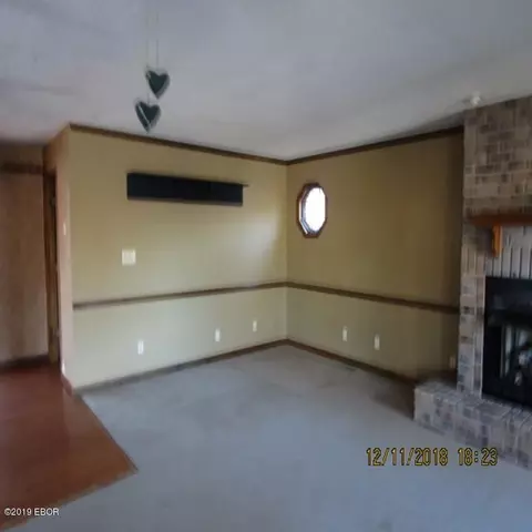 1200 Academy St, Eldorado, IL 62930 photo 6