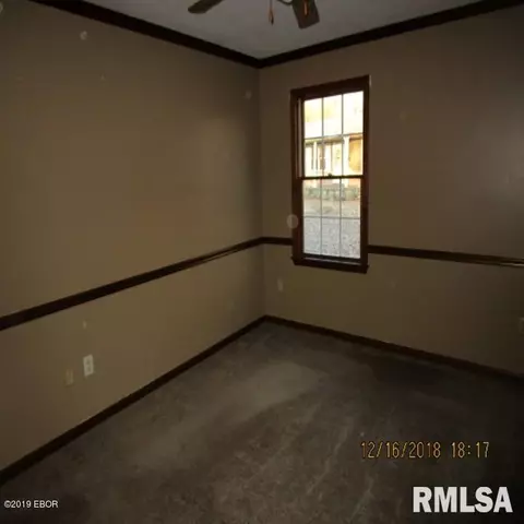 1200 Academy St, Eldorado, IL 62930 photo 10