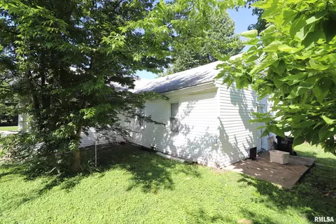 209 E 6th St, Metropolis, IL 62960 photo 4