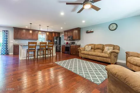 1405 Trolley Rd, Eldorado, IL 62930 photo 6