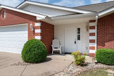 1500 Apache Dr, Marion, IL 62959 photo 3