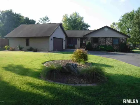 218 Cope Dr, Salem, IL 62881 photo 1