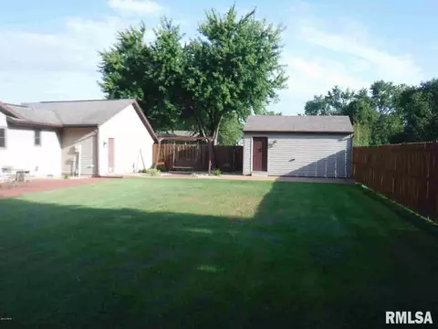 218 Cope Dr, Salem, IL 62881 photo 24