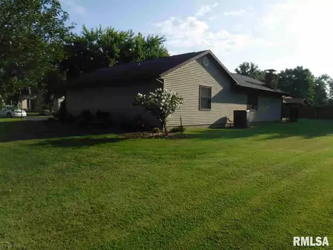 218 Cope Dr, Salem, IL 62881 photo 22