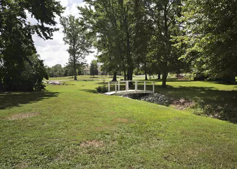 2006 Calico Rd, Marion, IL 62959 photo 8
