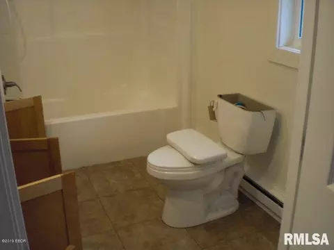 719-721 E Monroe St, Herrin, IL 62948 photo 5