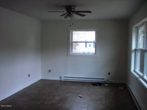 719-721 E Monroe St, Herrin, IL 62948 photo 3
