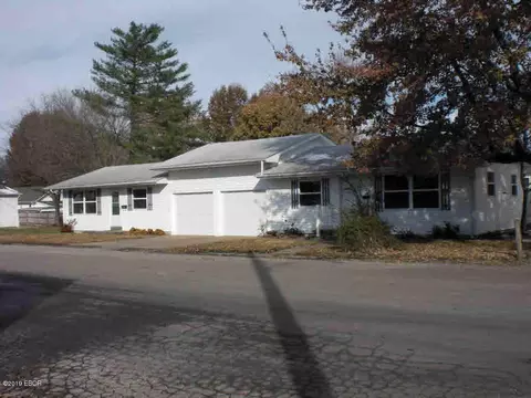 719-721 E Monroe St, Herrin, IL 62948 photo 27