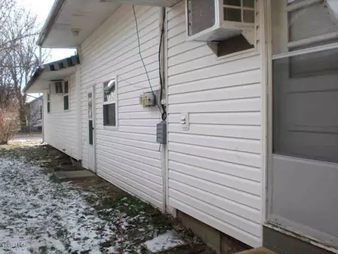 719-721 E Monroe St, Herrin, IL 62948 photo 23