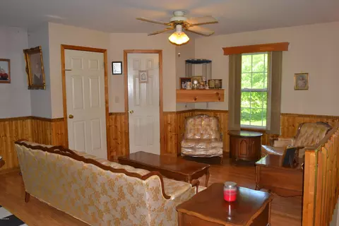 658 Deerfield Rd, Walnut Hill, IL 62893 photo 9