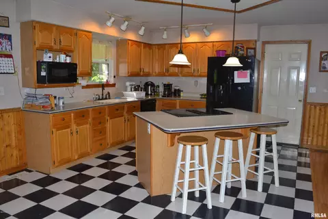 658 Deerfield Rd, Walnut Hill, IL 62893 photo 6