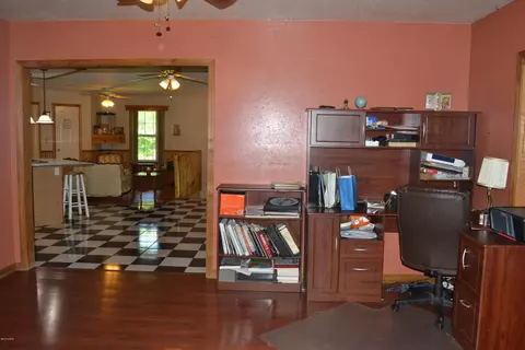 658 Deerfield Rd, Walnut Hill, IL 62893 photo 10