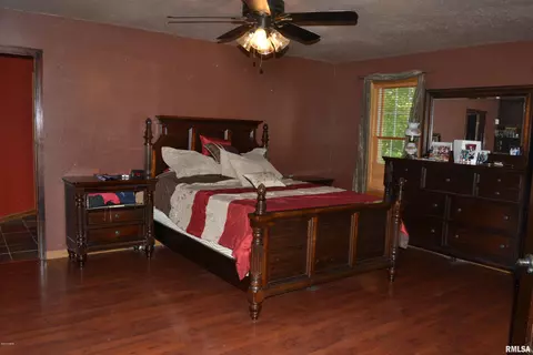 658 Deerfield Rd, Walnut Hill, IL 62893 photo 12