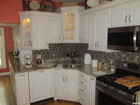 614 E Main St, Benton, IL 62812 photo 50