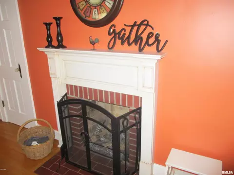 614 E Main St, Benton, IL 62812 photo 28