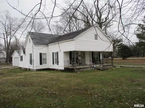 700 S 23rd St, Herrin, IL 62948 photo 6