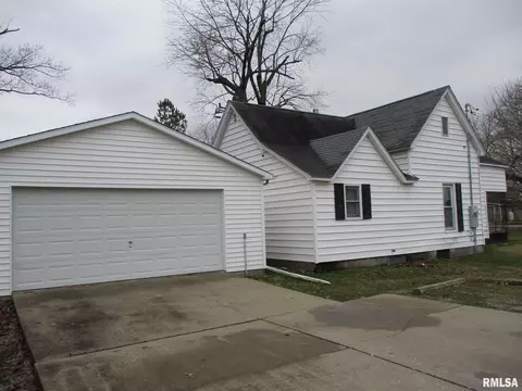 700 S 23rd St, Herrin, IL 62948 photo 1