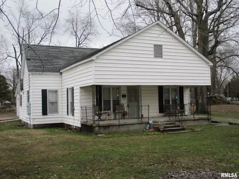 700 S 23rd St, Herrin, IL 62948 photo 5