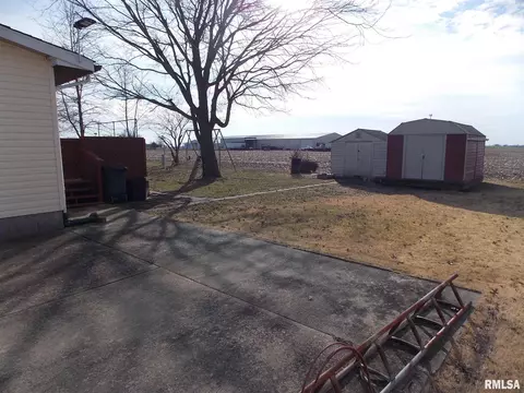 119 Lyle Dr, Hoffman, IL 62250 photo 24