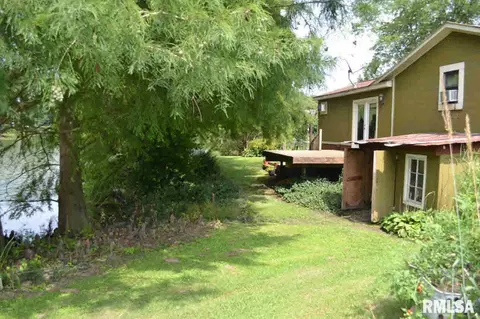 547 Community Beach Rd, Centralia, IL 62801 photo 11