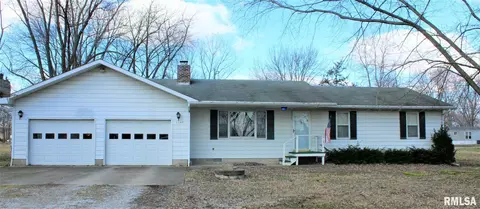 2107 Cedar Ave, Salem, IL 62881 photo 1