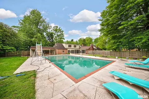 221 Kane Dr, Herrin, IL 62948 photo 10
