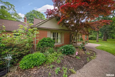 221 Kane Dr, Herrin, IL 62948 photo 7