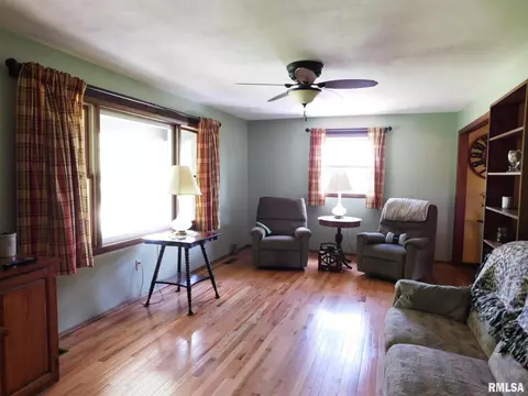 1703 Gaston Road Rd, Kell, IL 62853 photo 5