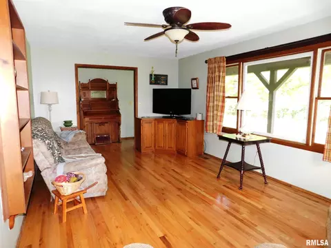1703 Gaston Road Rd, Kell, IL 62853 photo 6