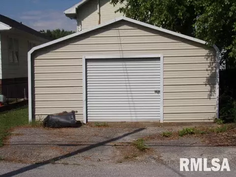 1161 2nd St, Eldorado, IL 62930 photo 2