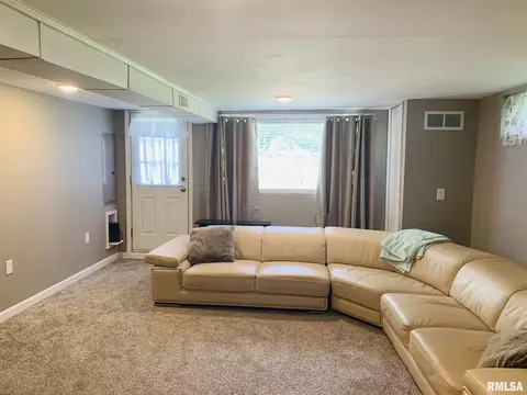 812 E Davie St, Anna, IL 62906 photo 30