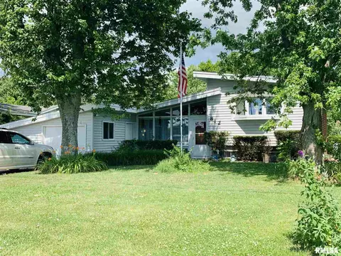 812 E Davie St, Anna, IL 62906 photo 1