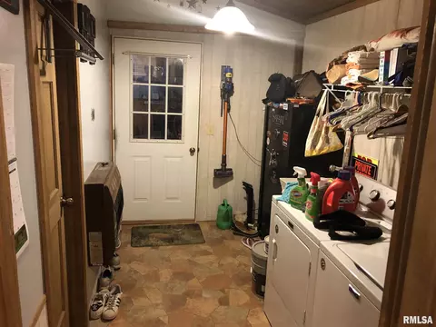 1619 County Road 1075 E Rd, Cisne, IL 62823 photo 16