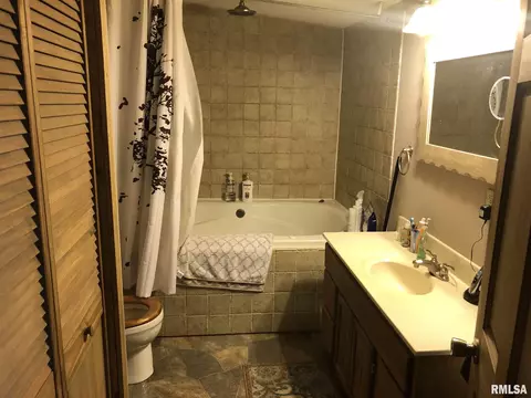 1619 County Road 1075 E Rd, Cisne, IL 62823 photo 21