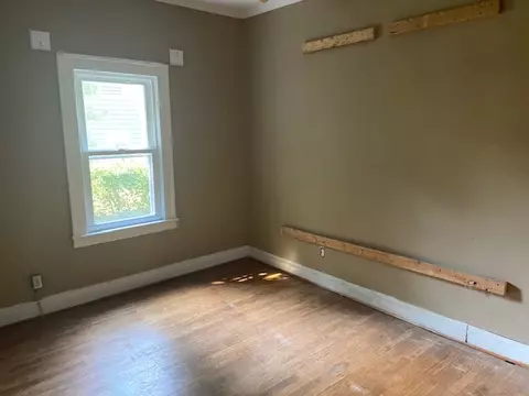 902 S Main St, Benton, IL 62812 photo 21