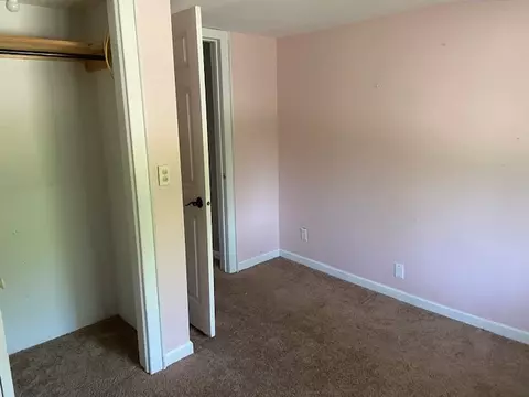 902 S Main St, Benton, IL 62812 photo 25