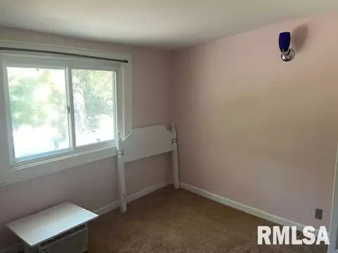 902 S Main St, Benton, IL 62812 photo 24