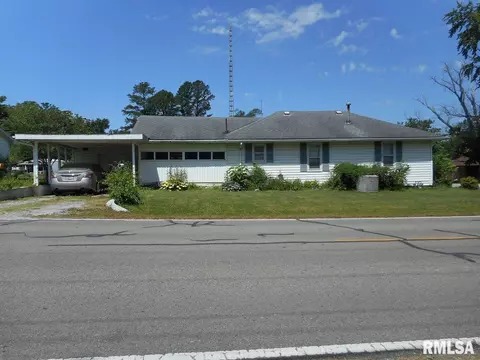 102 W Benedict St, Valier, IL 62891 photo 2