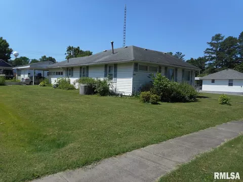 102 W Benedict St, Valier, IL 62891 photo 3