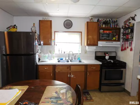 1219 E 2nd St, Centralia, IL 62801 photo 8