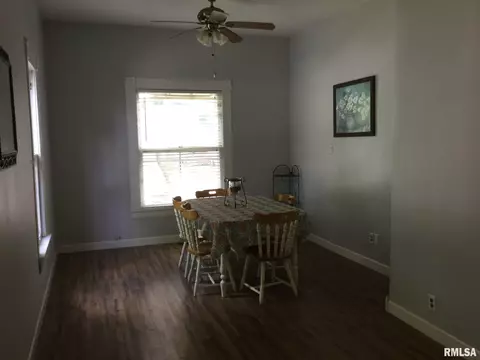 205 Freeman St, Anna, IL 62906 photo 8