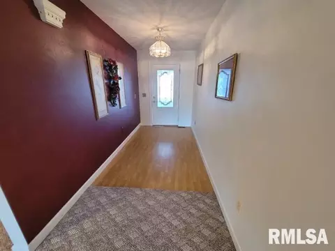 9091 E Richview Rd, Mount Vernon, IL 62864 photo 3