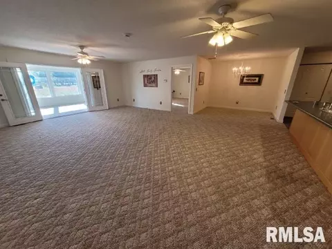 9091 E Richview Rd, Mount Vernon, IL 62864 photo 4