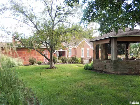 506 W Spring St, Anna, IL 62906 photo 10