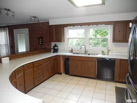 506 W Spring St, Anna, IL 62906 photo 25