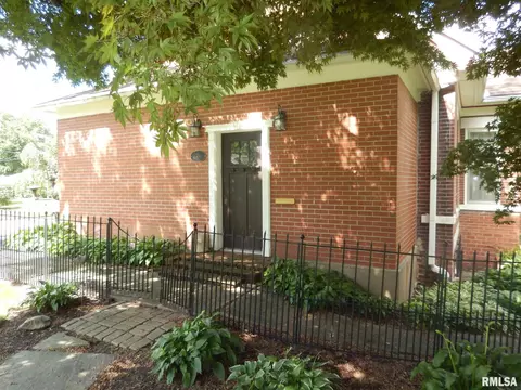 506 W Spring St, Anna, IL 62906 photo 11