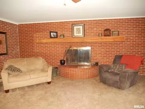 506 W Spring St, Anna, IL 62906 photo 23