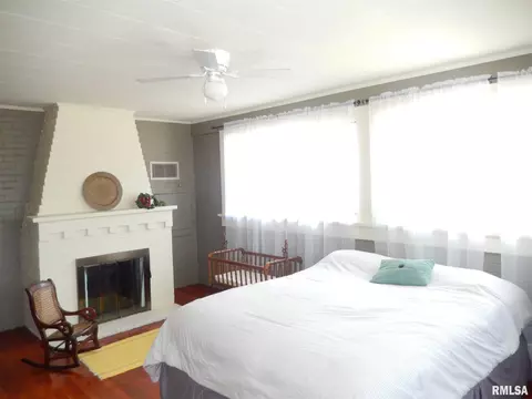 506 W Spring St, Anna, IL 62906 photo 36